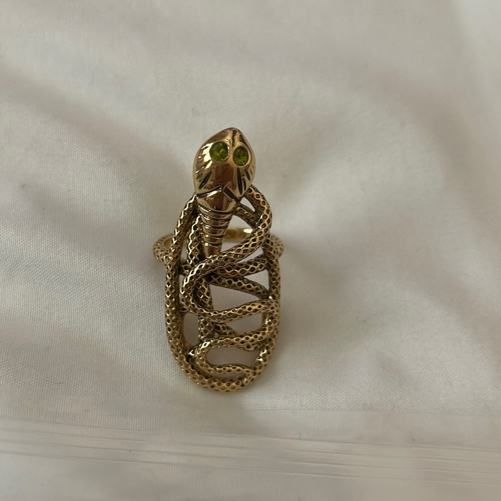 NWT Trina Turk snake charmer ring